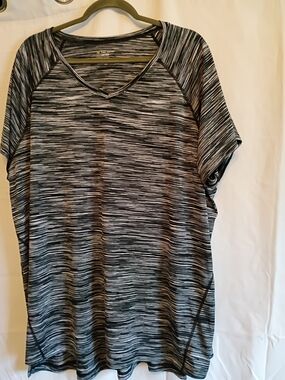 Tek Gear Dry Tek Size 3x Black and Gray And White Heathered Athletic Tee.
